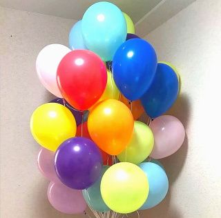 25 ярких шариков разного цвета. Воздушные шарики обработаны составом для долго полета